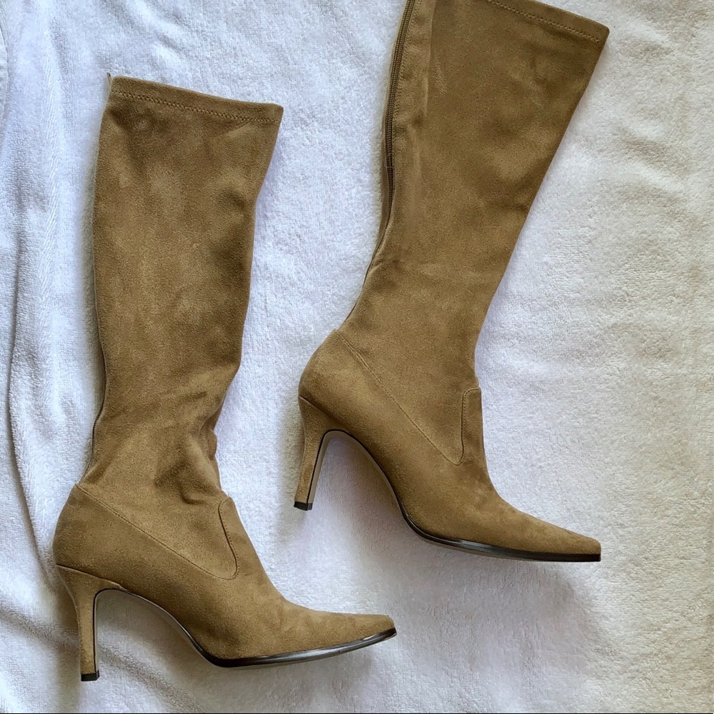 Sam&Libby tan faux suede boots sz 7.5